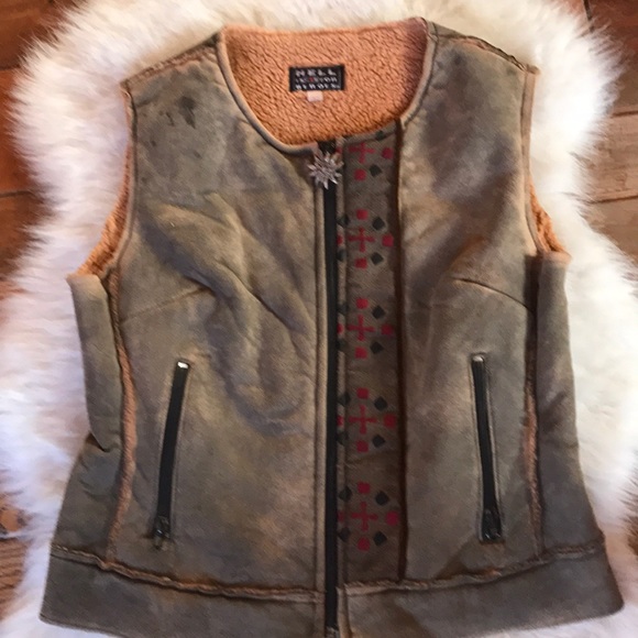 Hell is for heroes faux shearling vest. - Picture 3 of 12